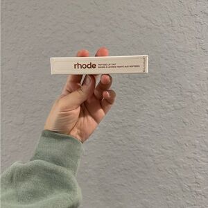 Hailey Bieber’s Rhode Cinnamon Roll Limited Edition Peptide Lip Tint